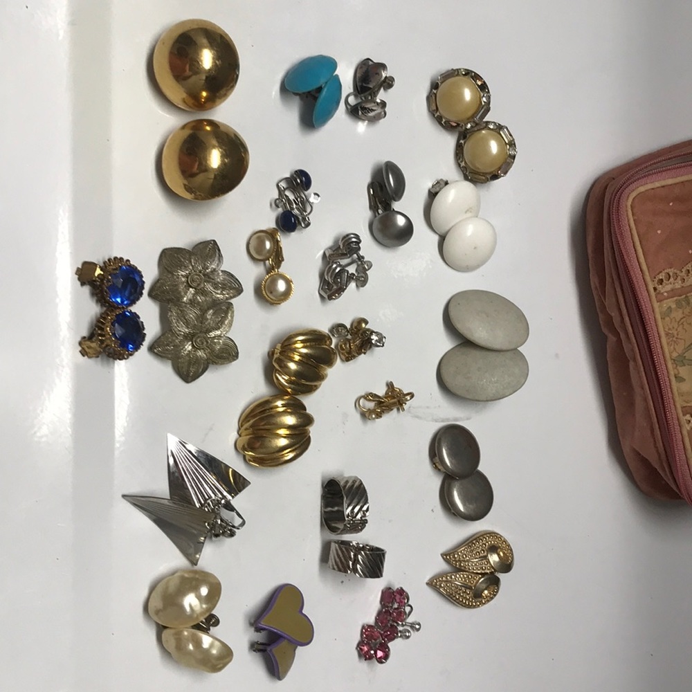 Lot of 22 vintage clip on earrings